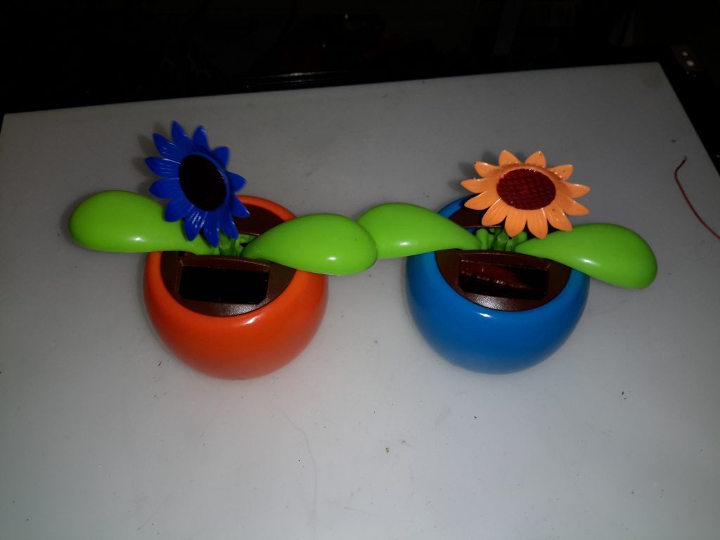 Cheapo Special Solar Animated Flowers Experimental Engineering